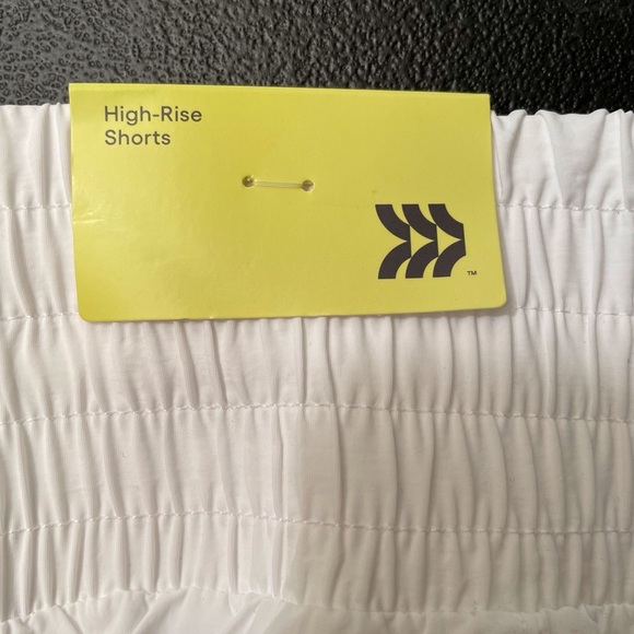 All In Motion High Rise Crinkle Shorts in White - Picture 7 of 8